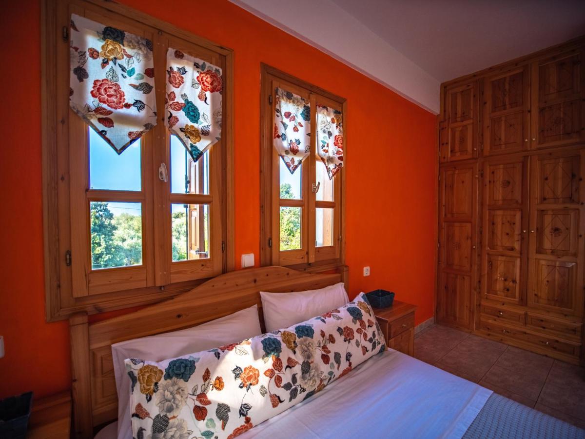 Orange House For Big Families In Damouchari - Delicious Houses ภายนอก รูปภาพ