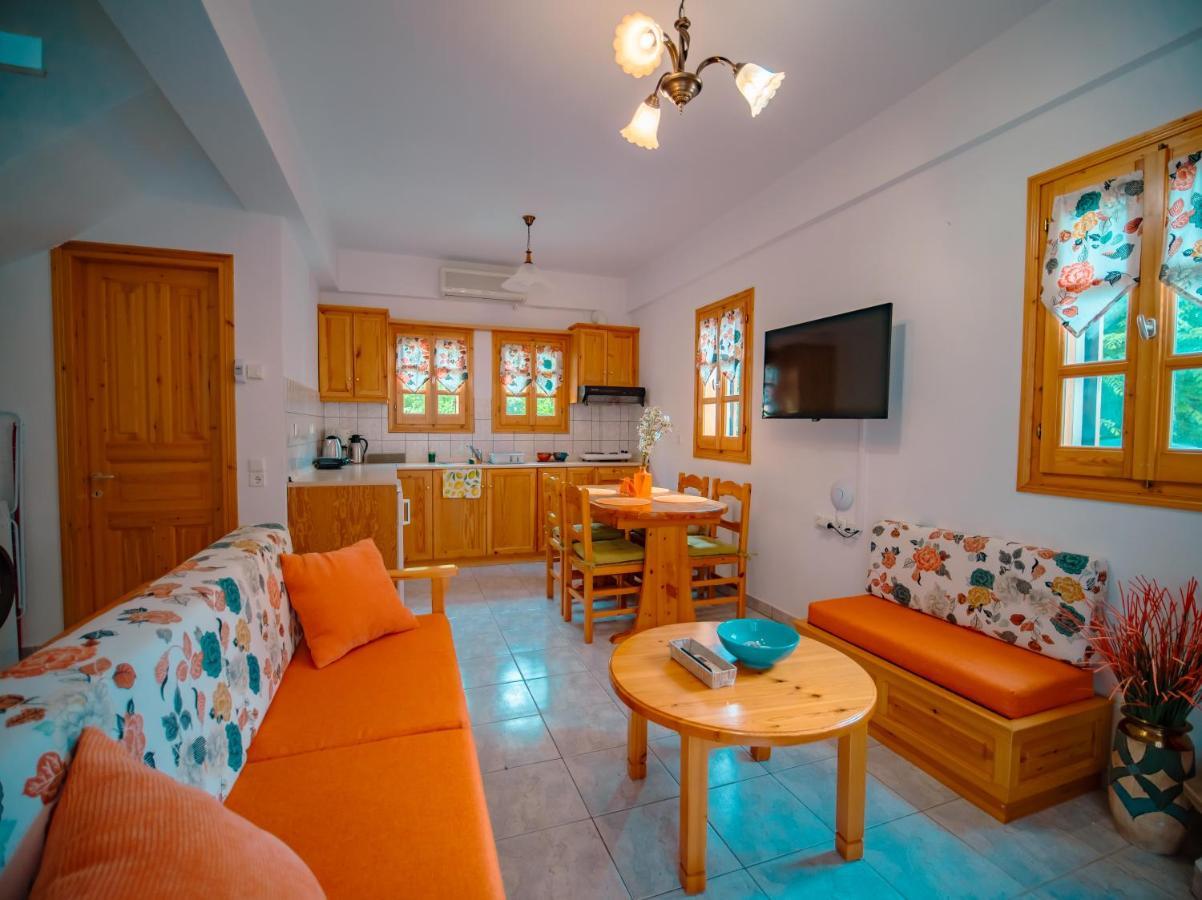Orange House For Big Families In Damouchari - Delicious Houses ภายนอก รูปภาพ