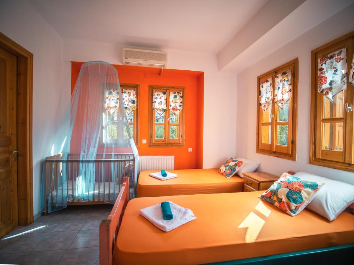 Orange House For Big Families In Damouchari - Delicious Houses ภายนอก รูปภาพ