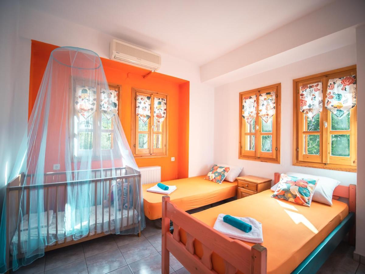 Orange House For Big Families In Damouchari - Delicious Houses ภายนอก รูปภาพ